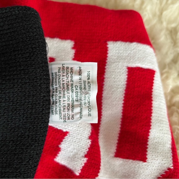 UNISEX SCARF, CANADA 55” length - Picture 7 of 7